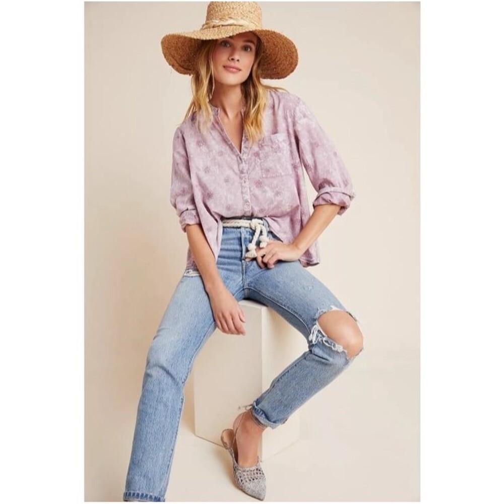 Anthropologie Pilcro The Whitney Embroidered Trapeze Buttondown in Lilac Size M